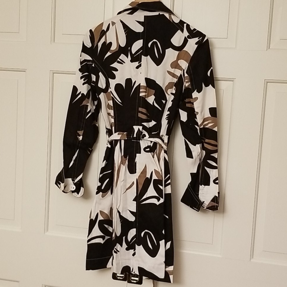 Jacket - Picture 2 of 3